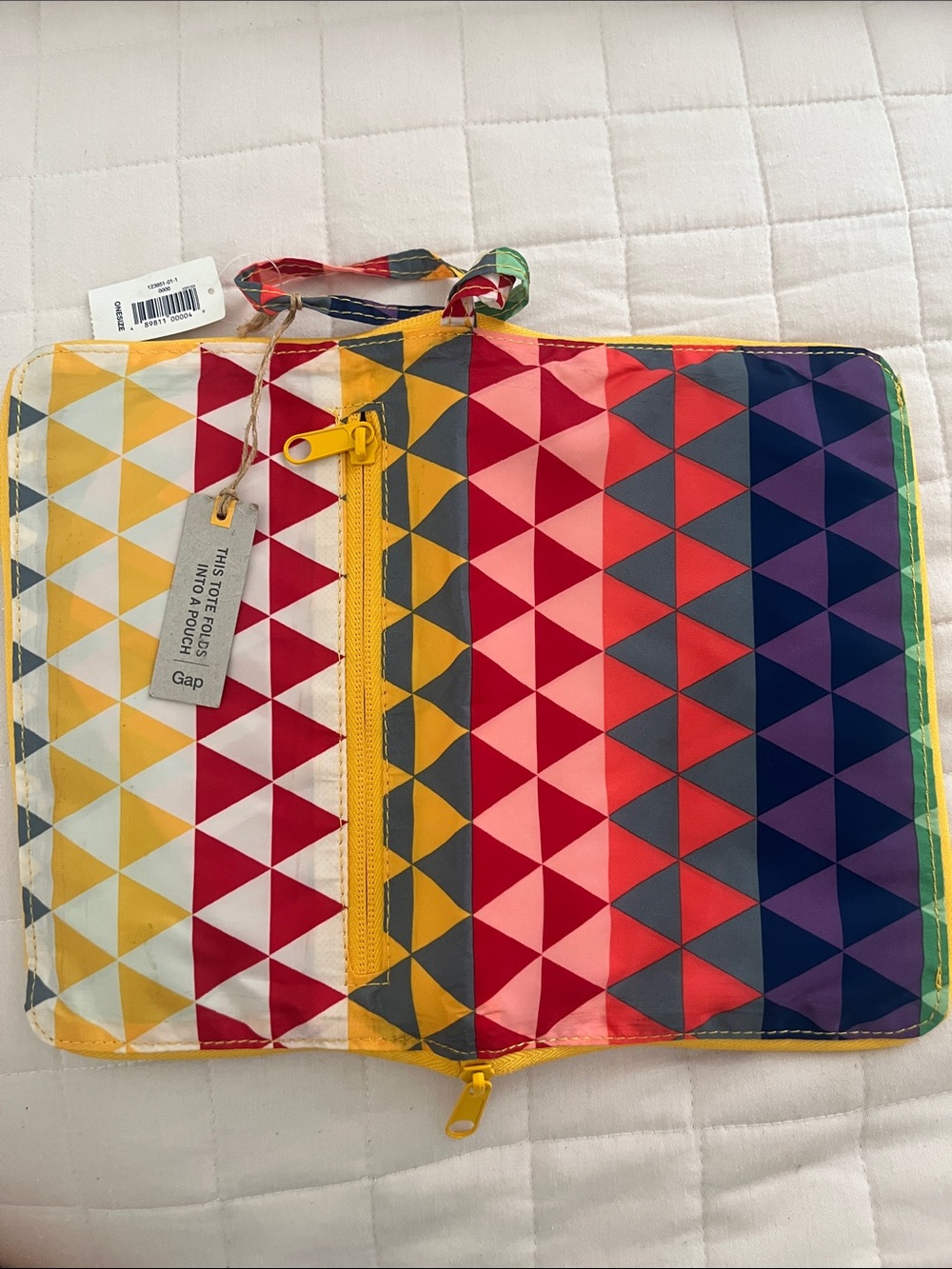 Gap Multicolor Triangle Print Wristlet Pouch - Rainbow